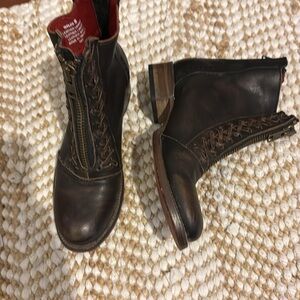 Freebird boots by Steven